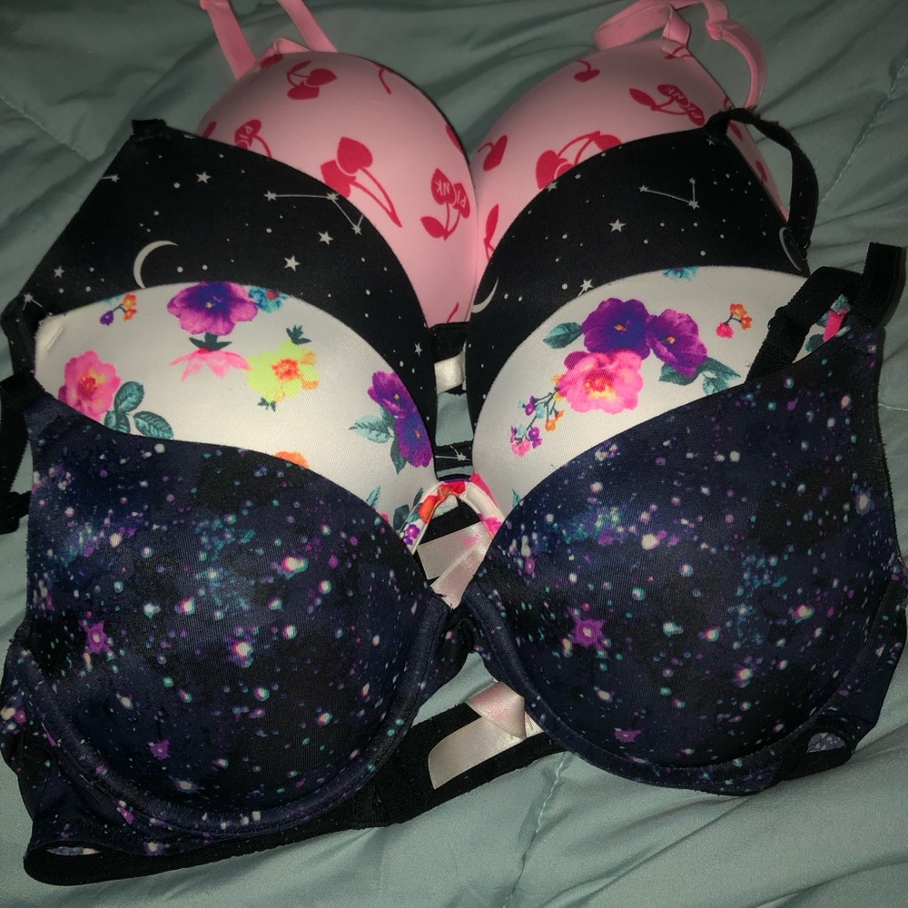 32D lot of 4 PINK